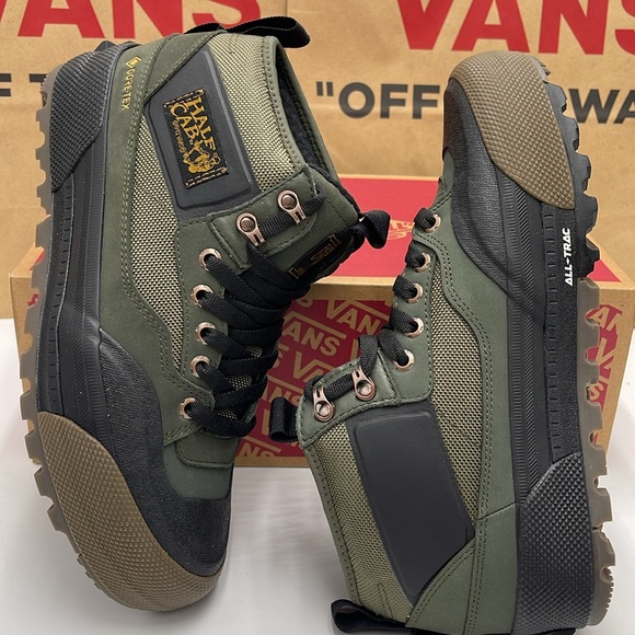 Vans WMNS Half Cab Gore-Tex Mte-3 Grape Leaf/Black
VN0009QWKEK
Boots Sneakers - Picture 12 of 16